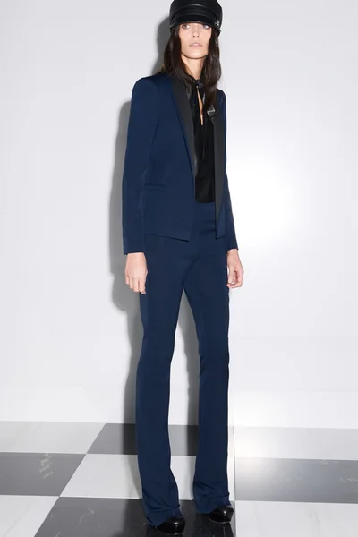 Look 10